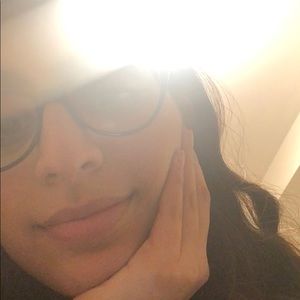 Meet your Posher, Zahra